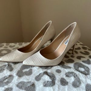 Steve Madden pumps